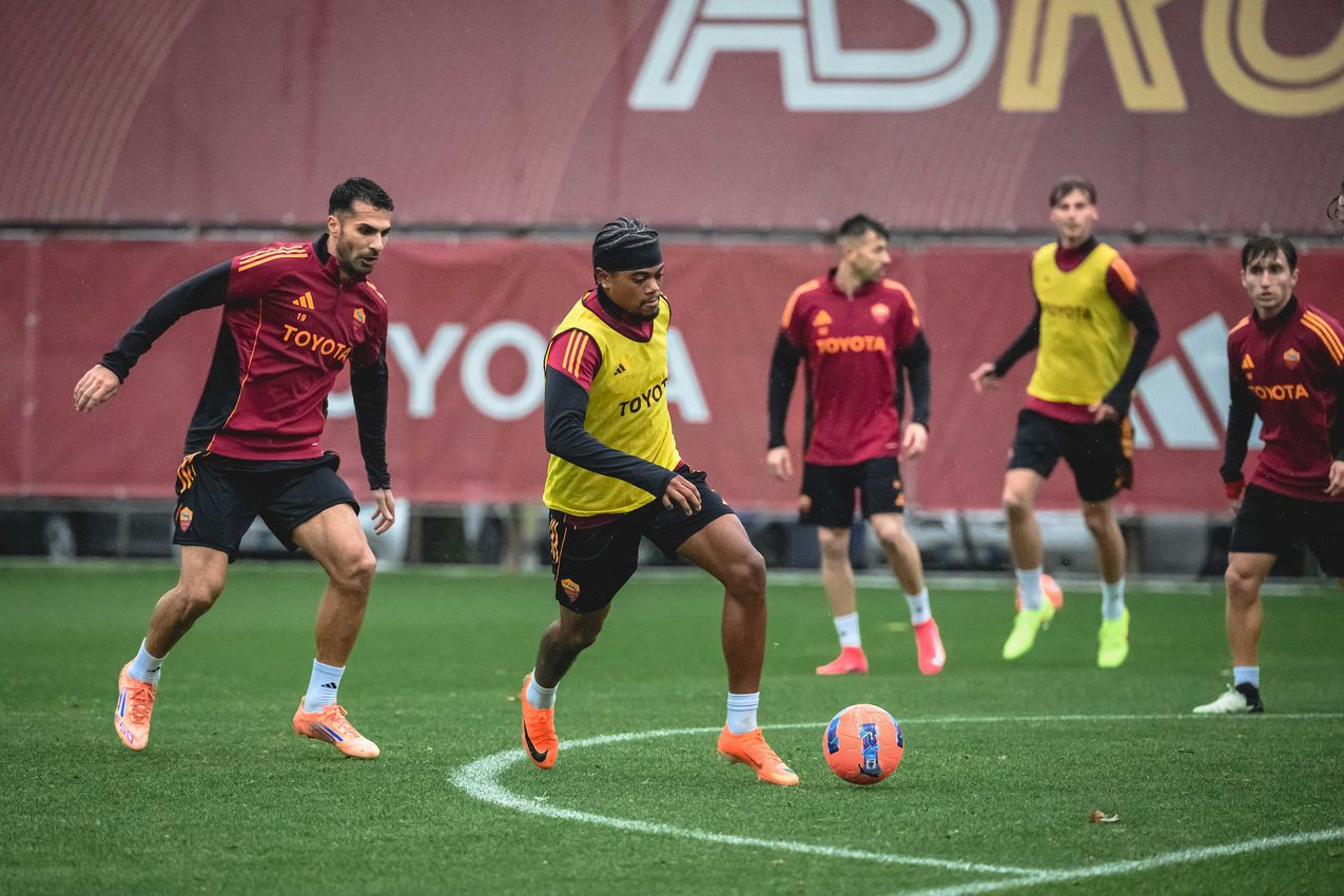 As Roma Gallery Image - Gallery allenamento martedì 16