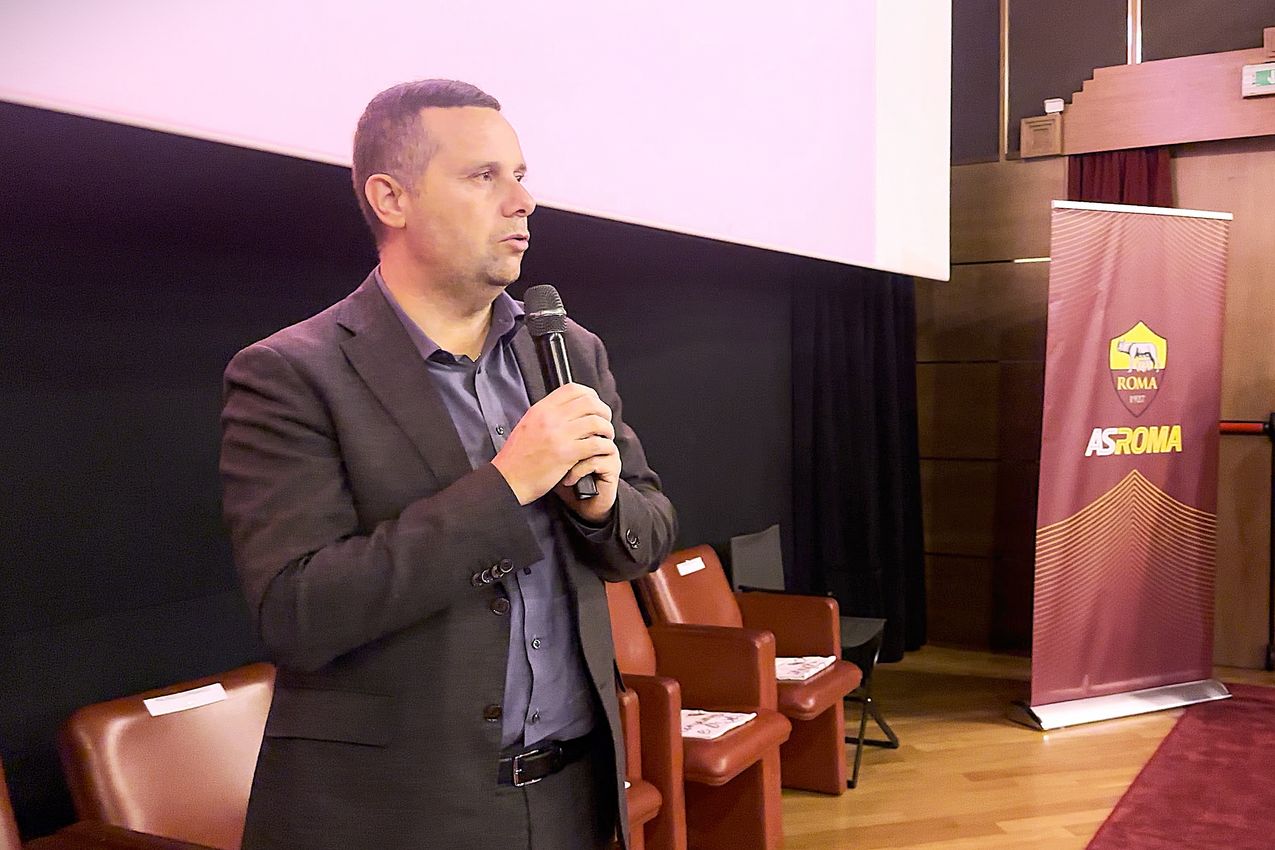 As Roma Gallery Image - "Amami e Basta"