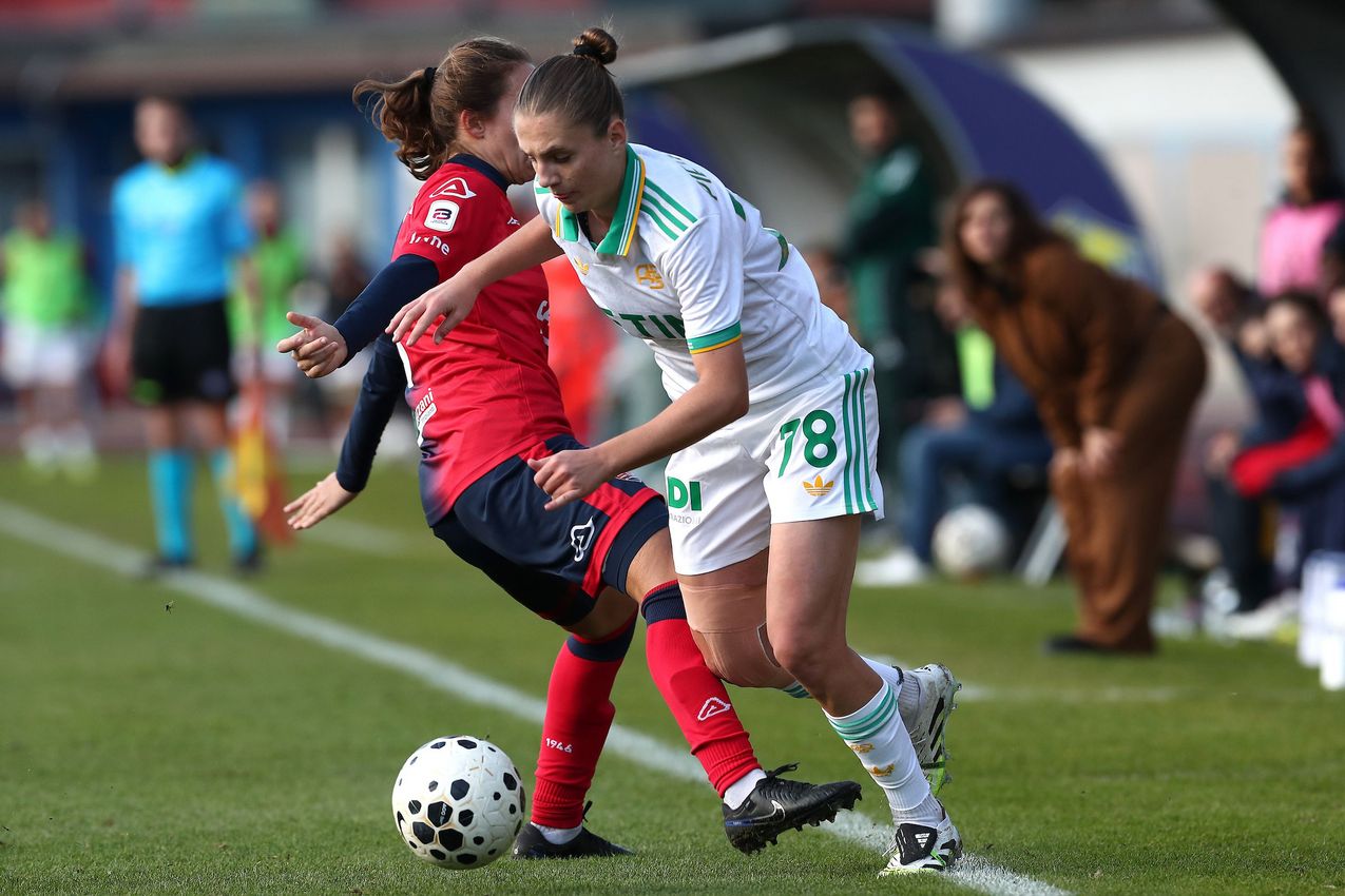 LUMEZZANE, ITALY - DECEMBER 21: Magda Piekarska of AS Roma in action during the Coppa Italia Women match between FC Lumezzane Women and AS Roma Women at Stadio Tullio Saleri on December 21, 2025 in Lumezzane, Italy. (Photo by AS Roma/AS Roma via Getty Images)