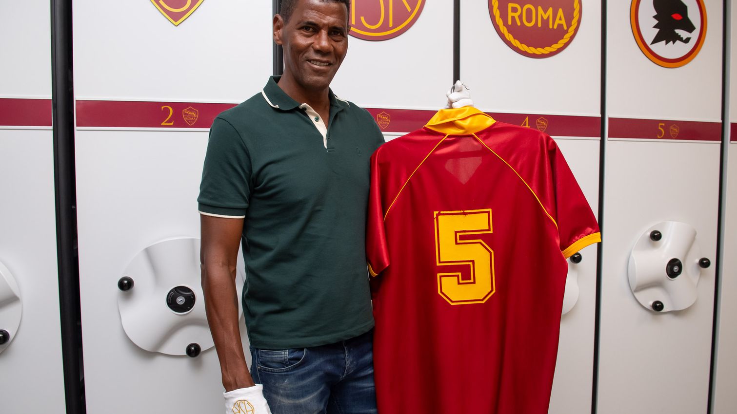 As Roma Gallery Image - Aldair