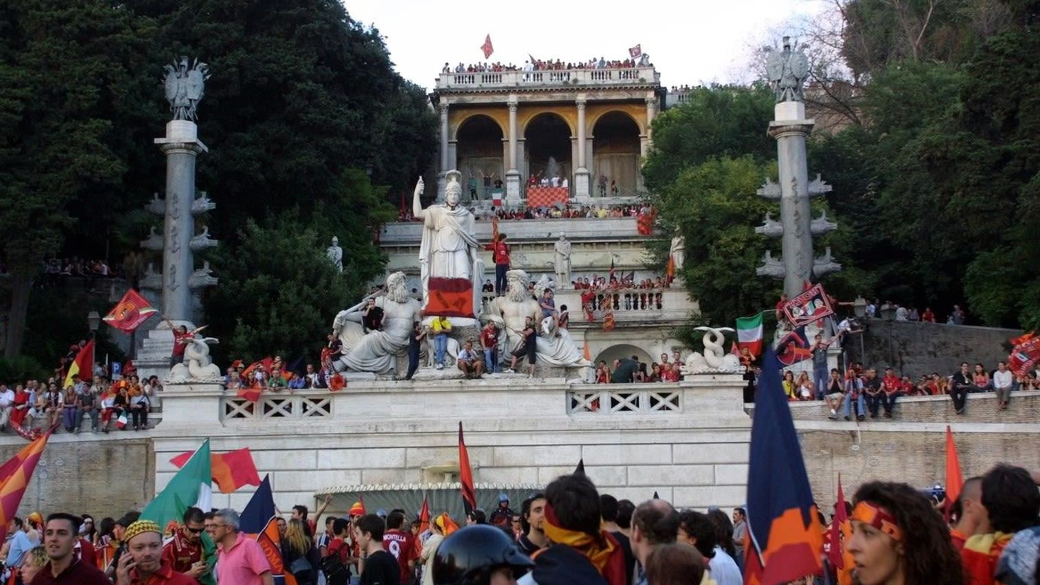 As Roma Gallery Image - 17 giugno 2001: la festa in 20 immagini straordinarie