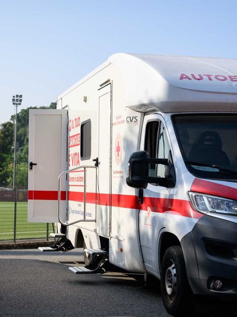 World Blood Donor Day: AS Roma employees give blood in Trigoria with Italian Red Cross